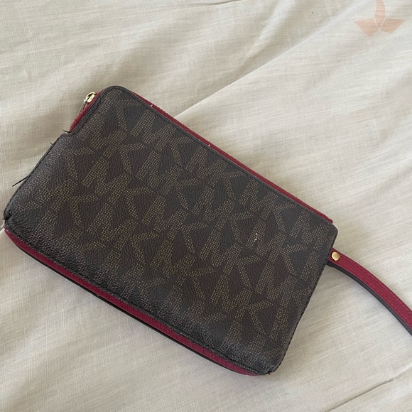 MICHAEL KORS purse and wallet BOTH FOR 85 - Picture 6 of 12